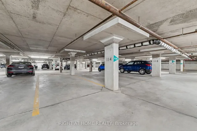 193 Lake Driveway Dr #318, Ajax 3