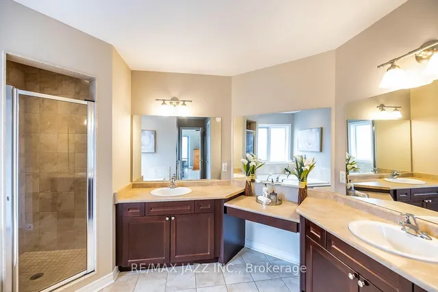 892 Barbados St, Oshawa 4