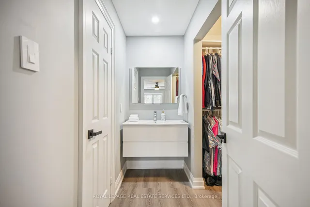 40 Stonemanse Crt, Toronto 4