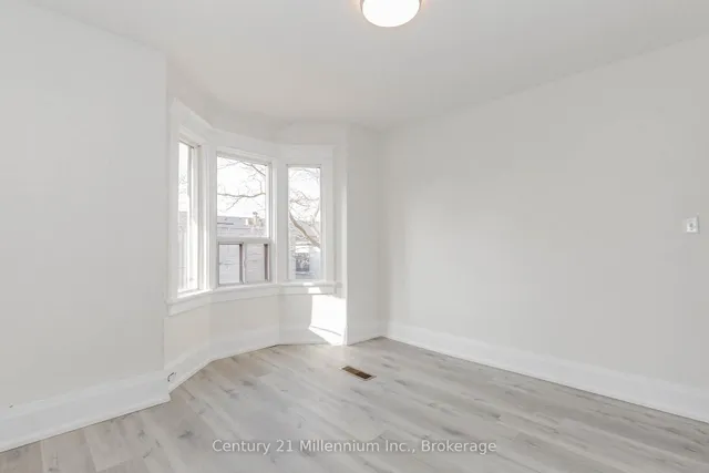 69 Laing St, Toronto 4