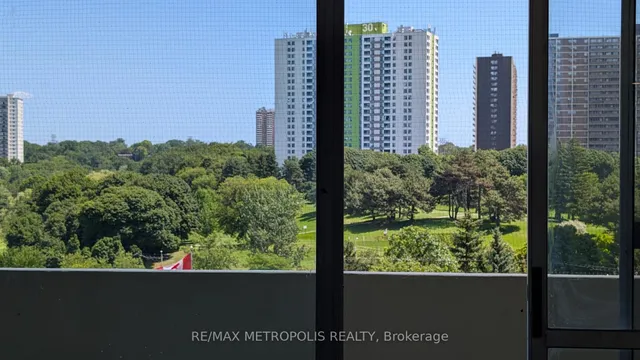 5 Massey Sq #607, Toronto 2