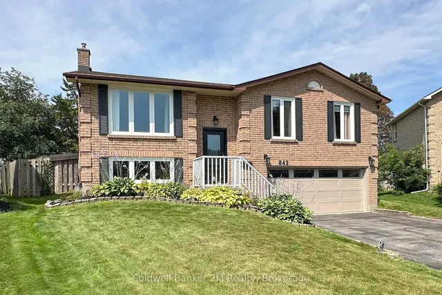 842 Saint Anne Crt, Oshawa 2