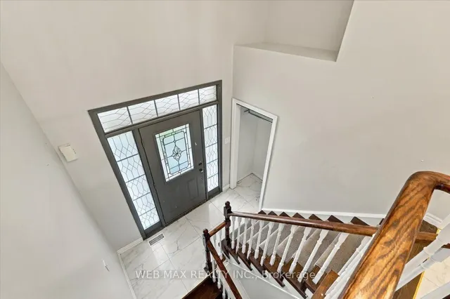 7 Dudley Crt, Clarington 3