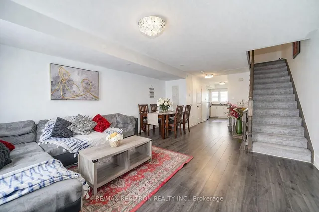 34 Glenstal Path, Oshawa 5