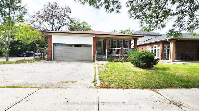 2 Arkona Dr, Toronto 2