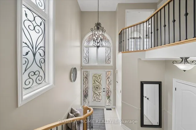 28 Bradford Crt, Whitby 4