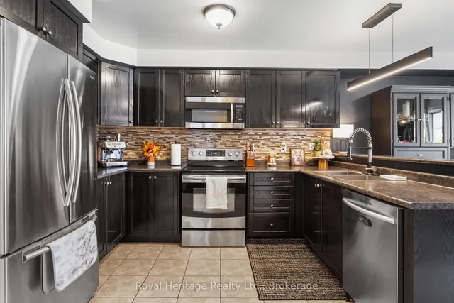 14 Tabb Ave, Clarington 5