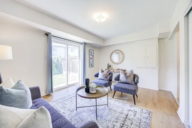 1532 Hummingbird Crt, Pickering 4