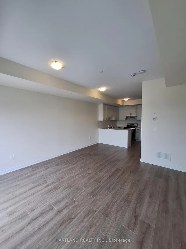 1695 Dersan St #304, Pickering 2