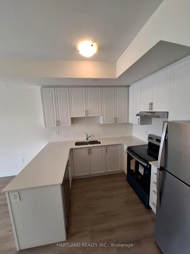 1695 Dersan St #304, Pickering 3
