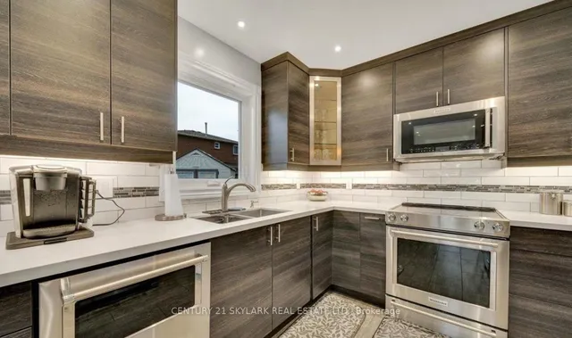 107 Clayton Cres, Clarington 3