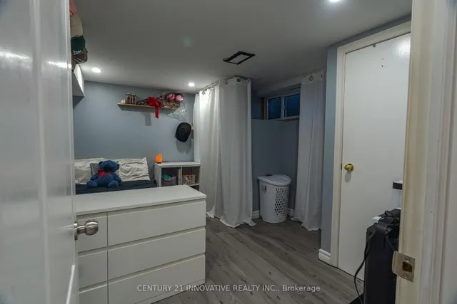 89 Thickson Rd, Whitby 3