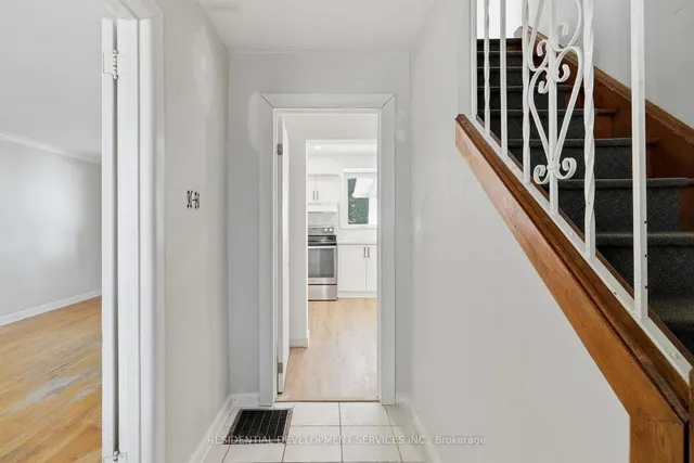 21 Eastgate Cres, Toronto 3