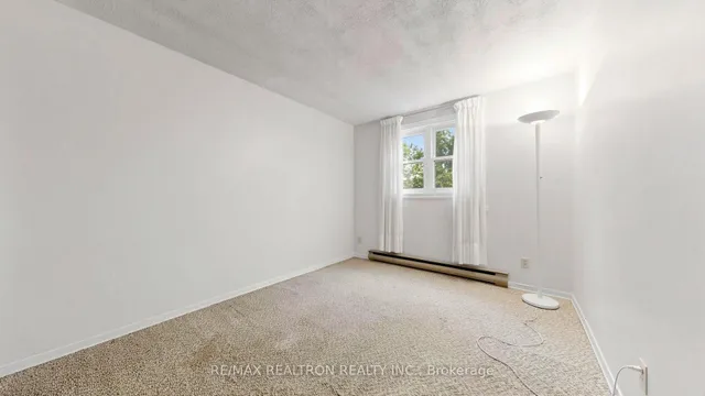 850 Huntingwood Dr #8, Toronto 2