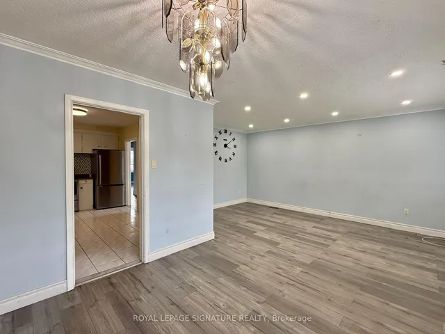 4 Wantanopa Cres, Toronto 3
