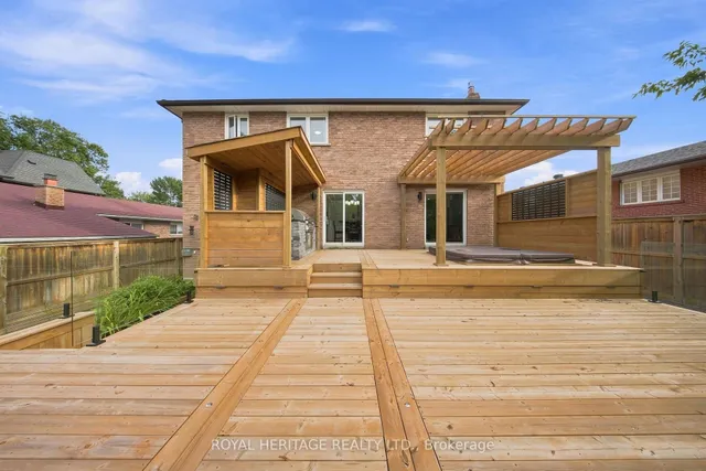 816 Sheppard Ave, Pickering 4