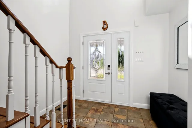472 Whitby Shores Greenway, Whitby 4