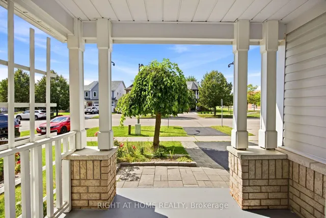 472 Whitby Shores Greenway, Whitby 2