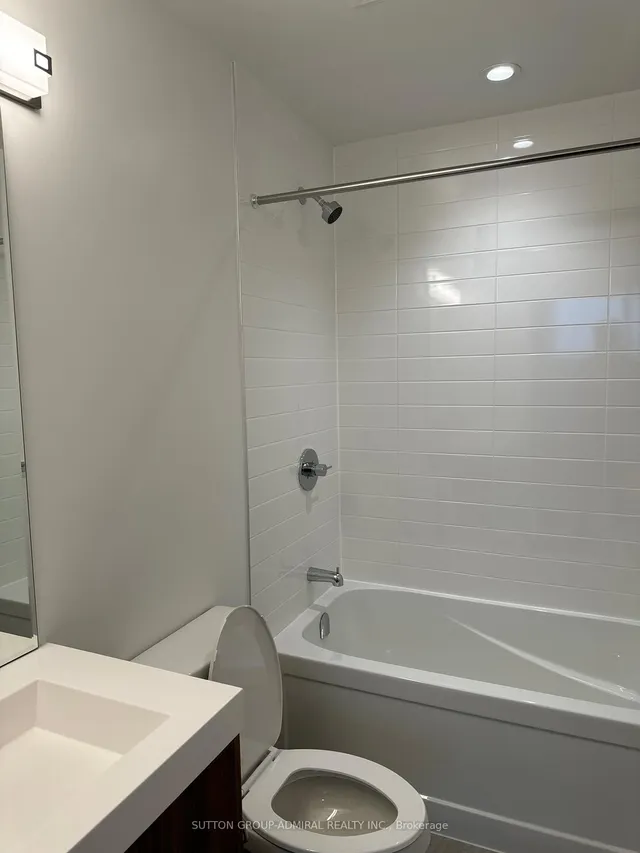 1010 Dundas St #514, Whitby 3