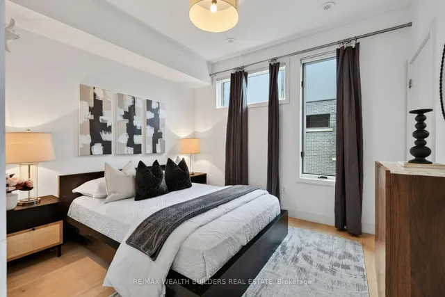 837 Broadview Ave #TH-07, Toronto 2