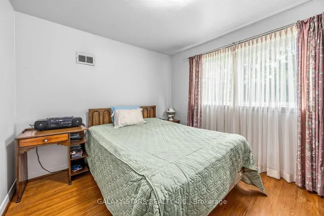 2 Kencliff Cres, Toronto 4