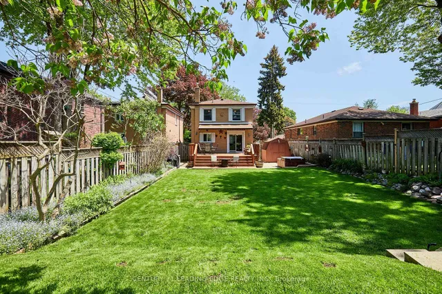 108 Gradwell Dr, Toronto 5