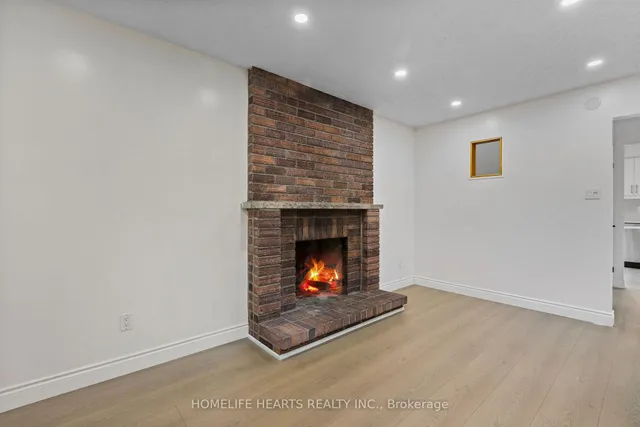 36 Lachlan Dr, Ajax 3