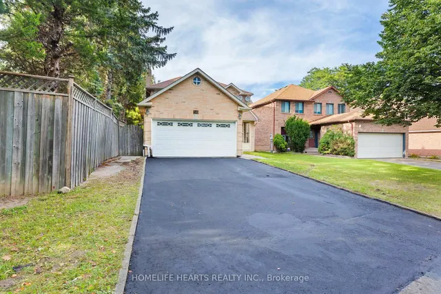 36 Lachlan Dr, Ajax 2