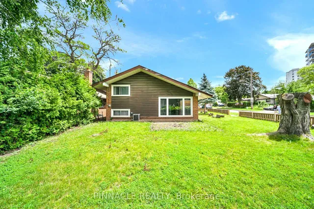 2 Ladysbridge Dr, Toronto 3