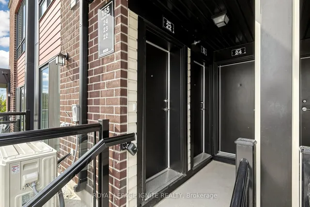 155 Tapscott Rd #22, Toronto 5
