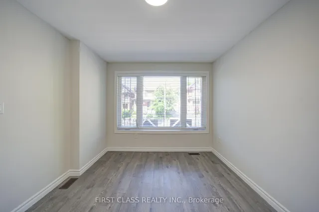 427 Leslie St, Toronto 5