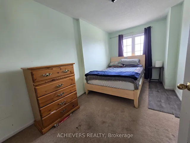 240 SCOTTSDALE Dr, Clarington 3