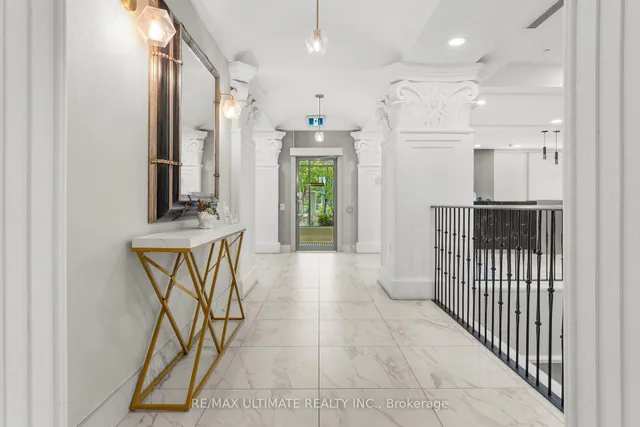 61 Town Centre Crt #210, Toronto 2
