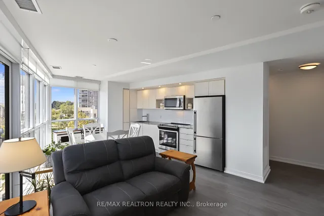 225 Village Green Sq #308, Toronto 3