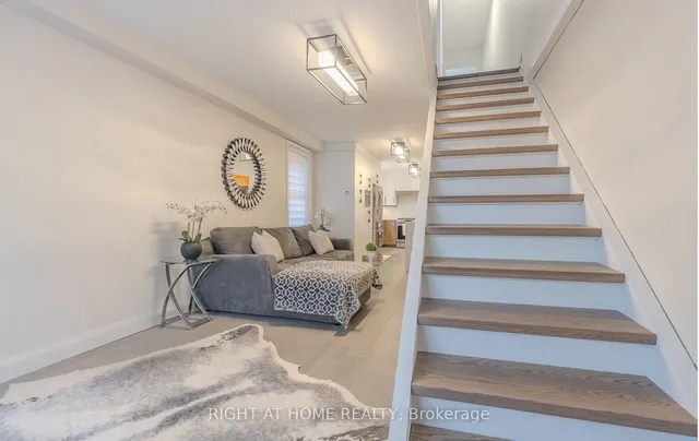 15 Hamstead Ave, Toronto 2