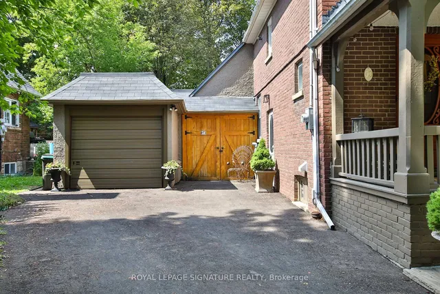 30 Kelsonia Ave, Toronto 4