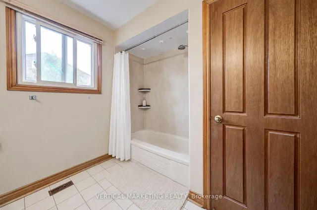3807 Ellesmere Rd, Toronto 5