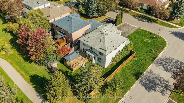 922 Snowbird St, Oshawa 4