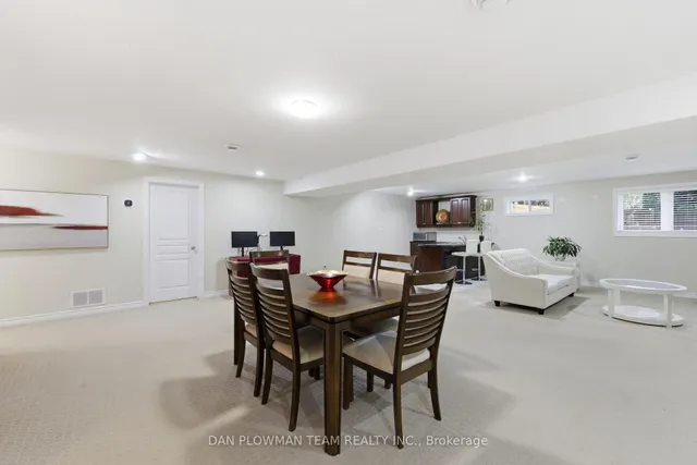 17 Burgundy Crt, Whitby 5