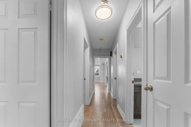 54 Saratoga Dr, Toronto 4