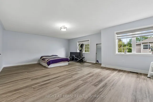 23 Croxall Blvd, Whitby 5