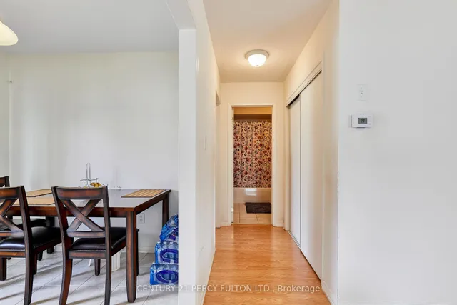 8 Knowles St, Ajax