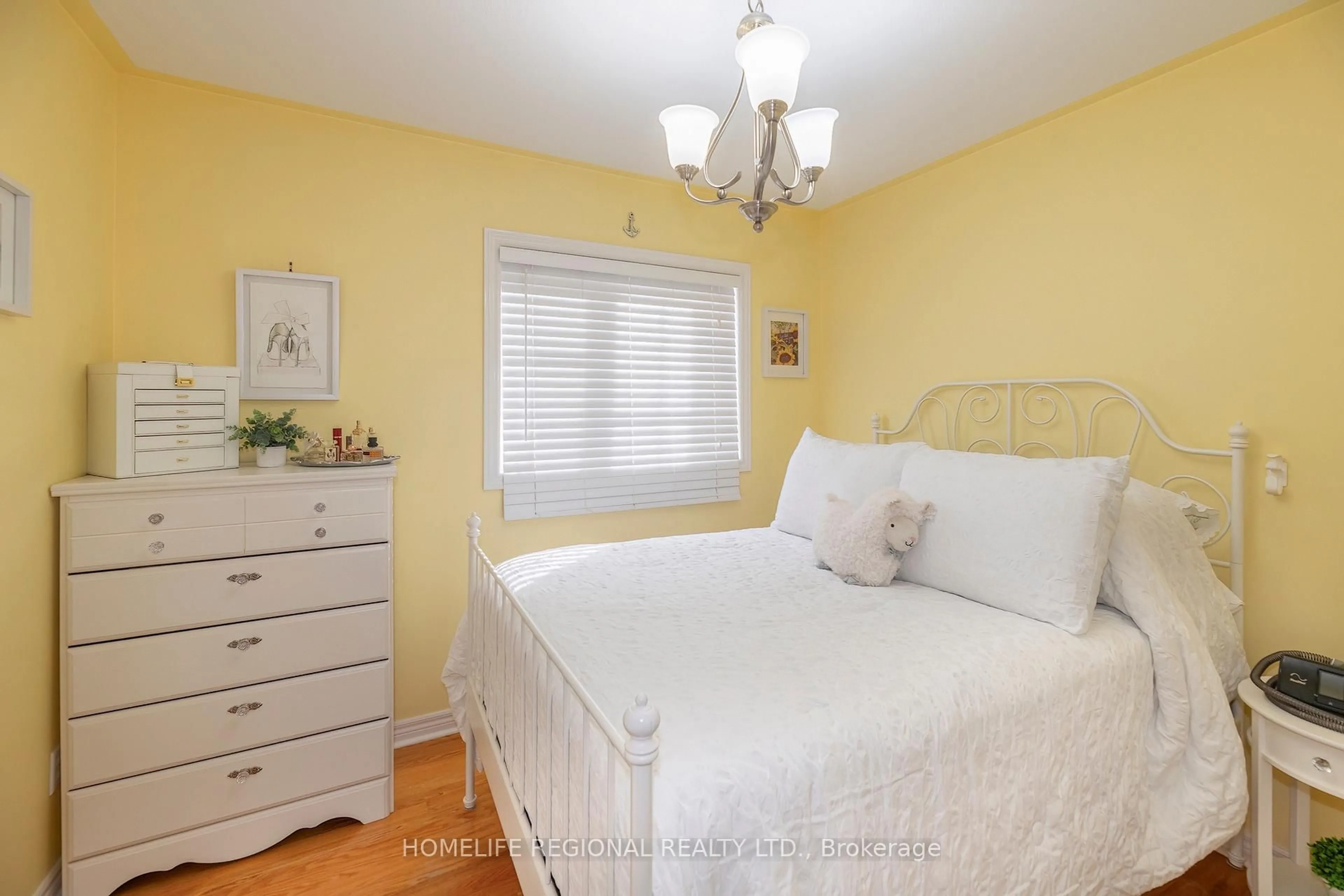 trreb/IMG-E13817154_5f87fd16-d1ce-4328-ac6a-c5fe3bd08915-l.jpg