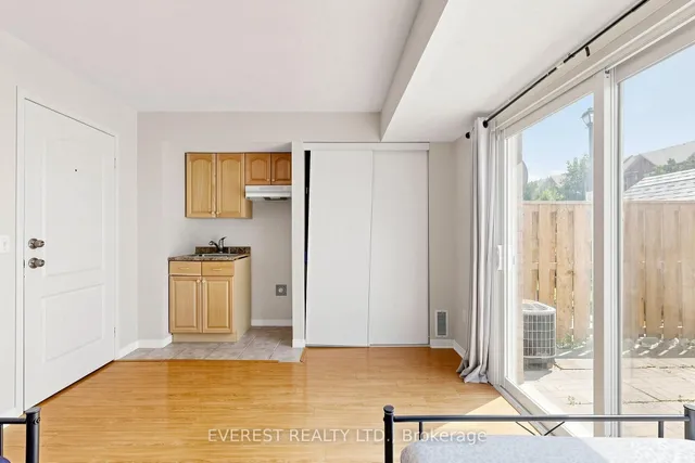 121 Jenkinson Way, Toronto 5