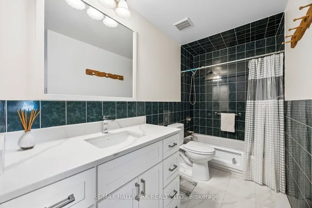 1715 Kingston Rd #104, Toronto 3