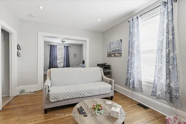 108 Division St, Oshawa 5