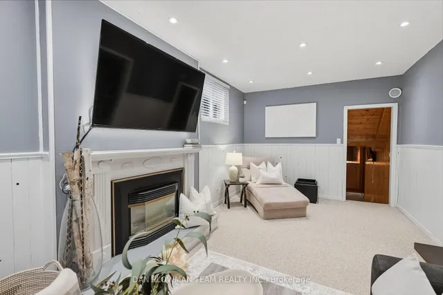 77 Hialeah Cres, Whitby 5