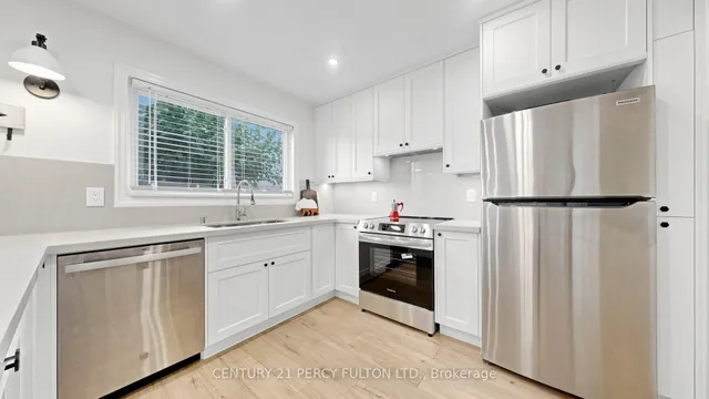 17 Harley Dr, Ajax 4