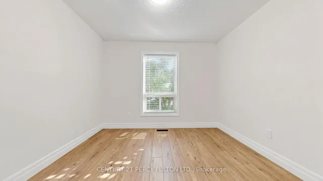 17 Harley Dr, Ajax 5