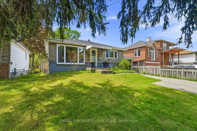 22 Falaise Rd, Toronto 5